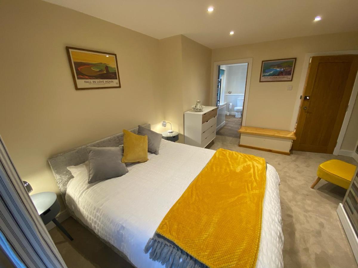 Noddfa Farm Guest House Haverfordwest Exteriör bild