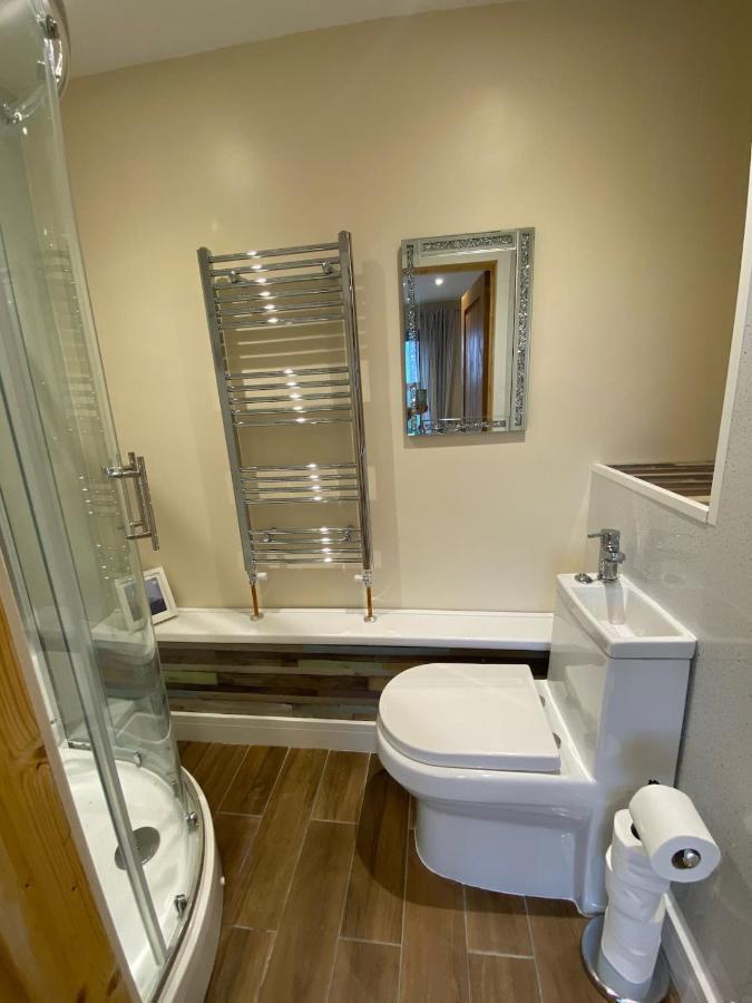 Noddfa Farm Guest House Haverfordwest Exteriör bild