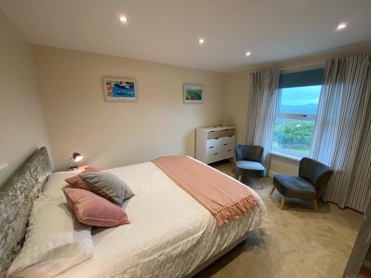 Noddfa Farm Guest House Haverfordwest Exteriör bild
