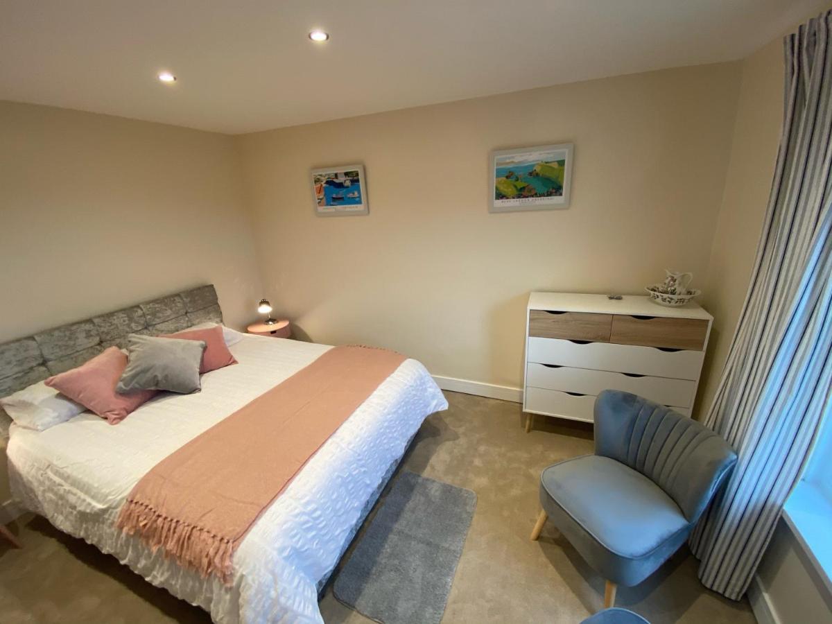Noddfa Farm Guest House Haverfordwest Exteriör bild